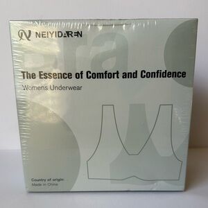 Seamless Wireless Comfort Bra – Women’s Underwear – New in Box